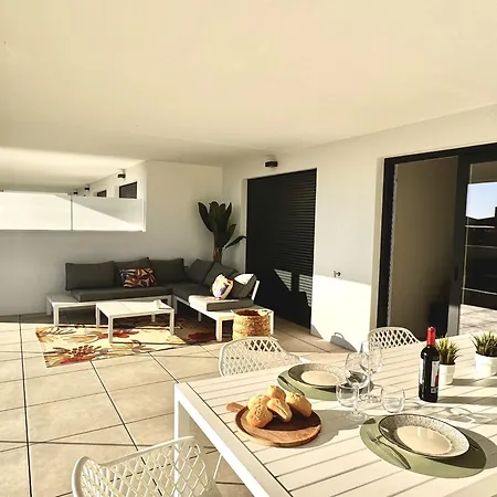 Appartamento Via Celere 2352 *